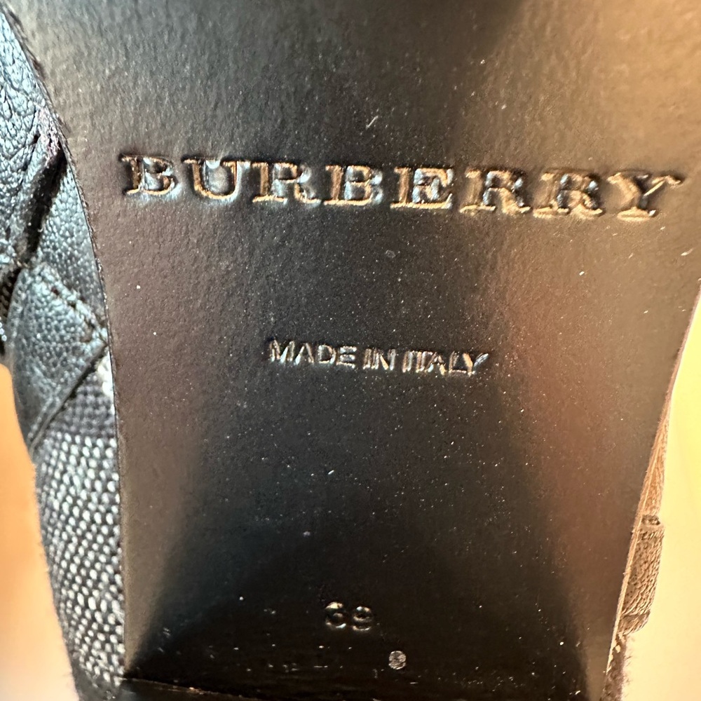 Burberry Black and Beige Ankle Booties They Are Beautiful But A Tad Small For Me - Picture 12 of 16